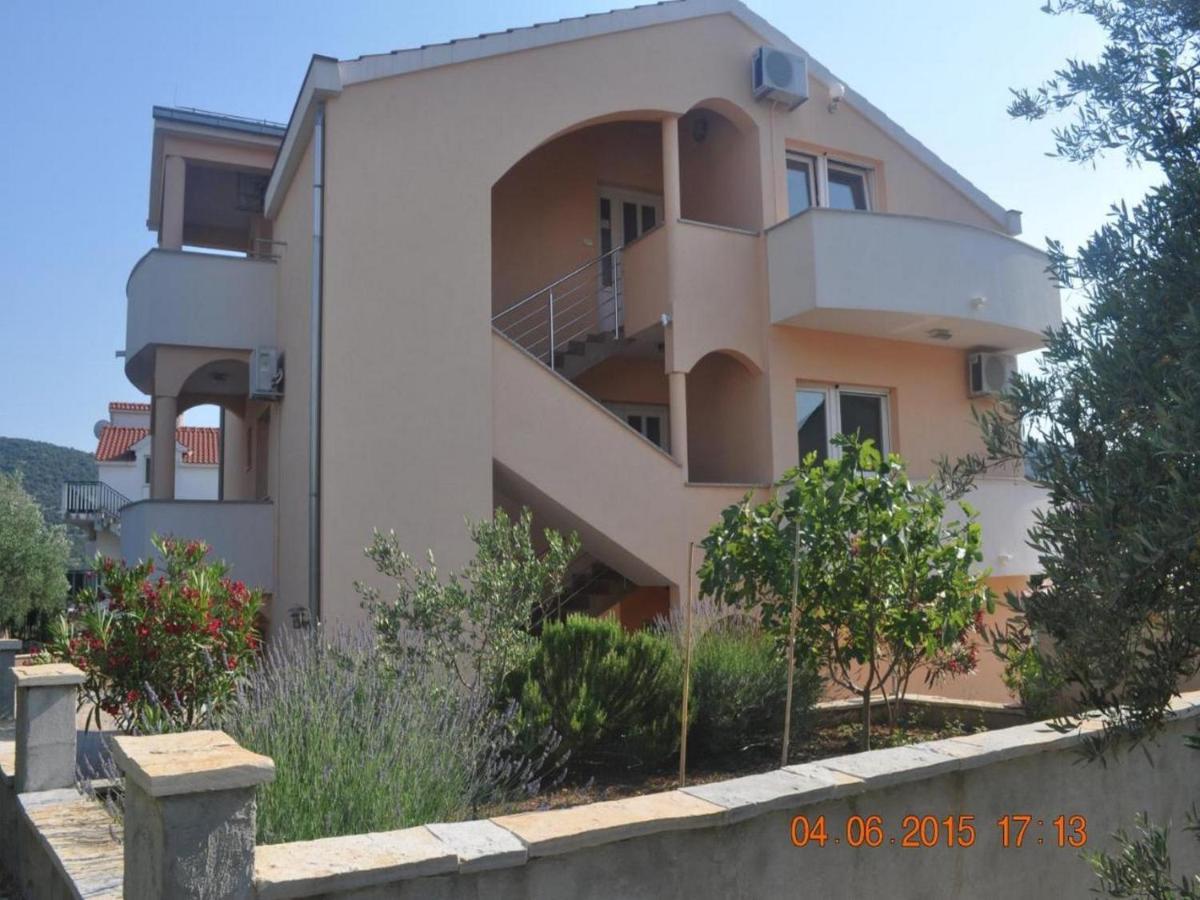 Apartments Vala Vinišće Exteriér fotografie